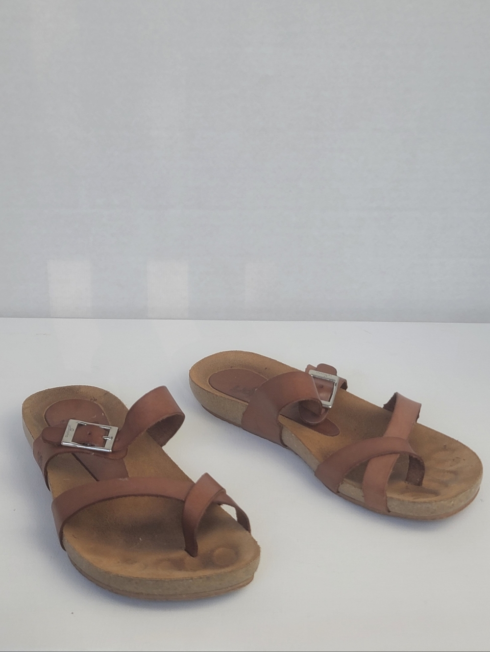 Yokono  Women's Ibiza Tan Leather Cork Buckle Slides Toe Ring Sandals Sz 6.5